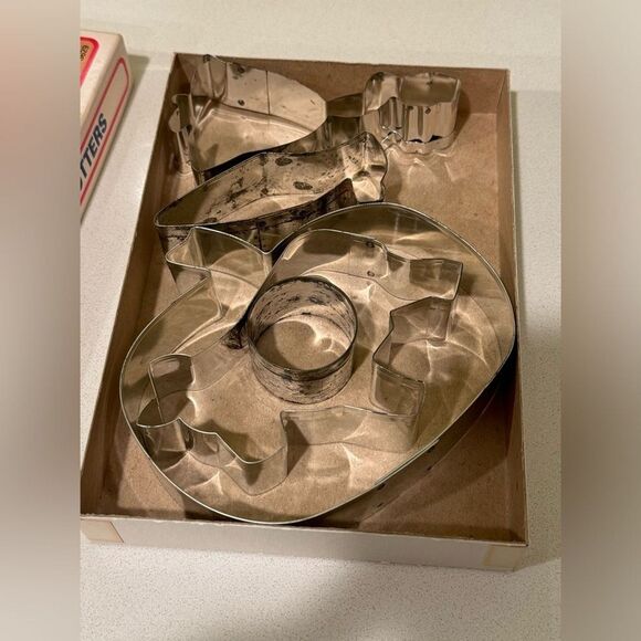 Vintage Cinderella Storybook Collection Cookie Cutters by Fox Run (1986) - Picture 2 of 4